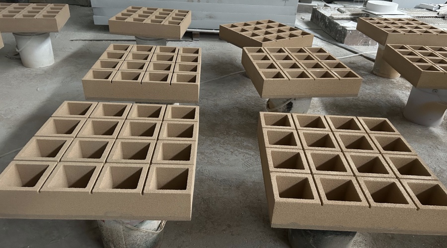 飾紀上品發泡陶瓷廠家-新疆發泡陶瓷鏤空磚項目
